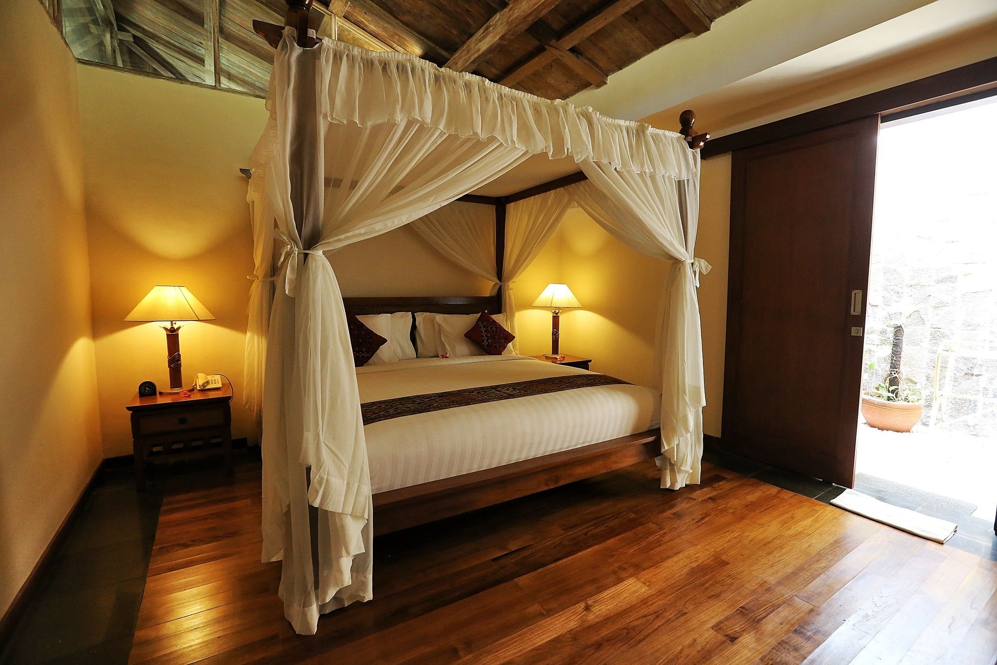 The Sanyas Retreat Otel Selemadeg Dış mekan fotoğraf
